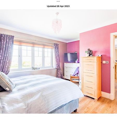 The Kings Suite Oak Drive, Colwyn Bay Ll29 7Yp First Floor Экстерьер фото